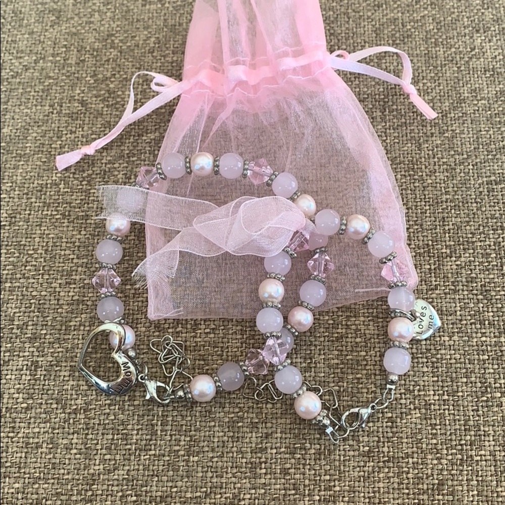 Adorable “mommy & me” matching bracelets (NWOT)